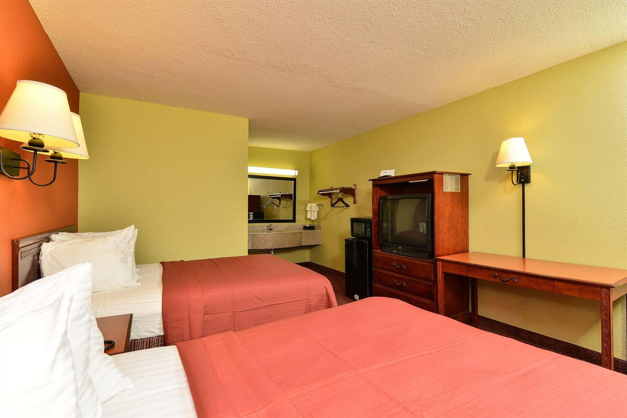Red Roof Inn Columbus, Ms Εξωτερικό φωτογραφία