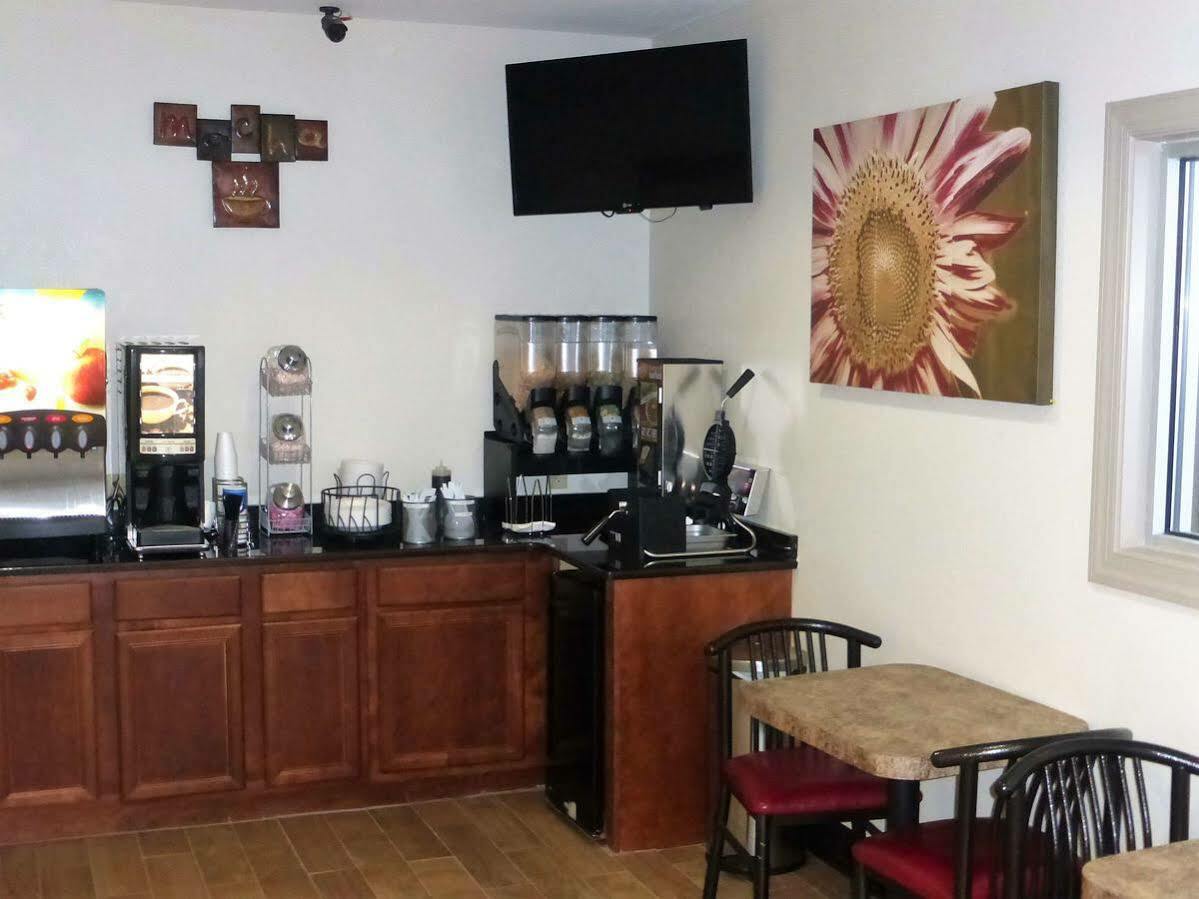 Red Roof Inn Columbus, Ms Εξωτερικό φωτογραφία